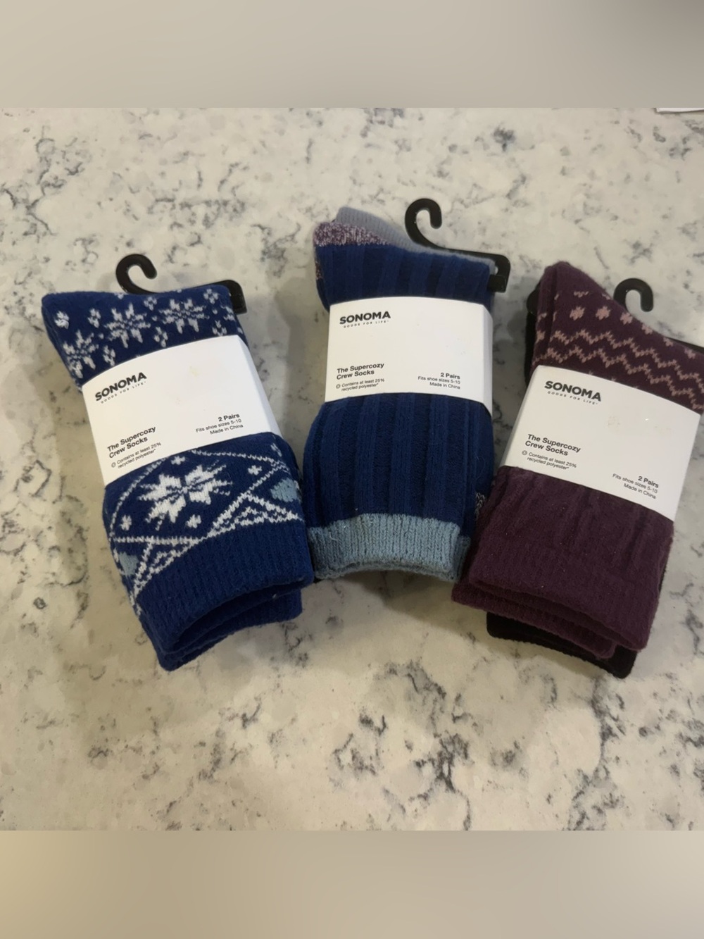 SONOMA Womens Size 5-10
2 Packs of Cozy Crew Socks  Great for Fall and Winter!